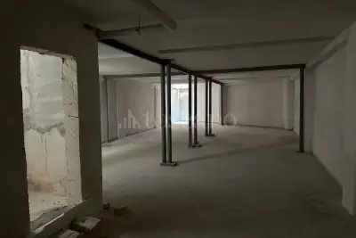 Negozio in affitto, Via Michele Garruba, Bari