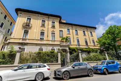 Casa in vendita, Via Serviliano Lattuada 3, Milano