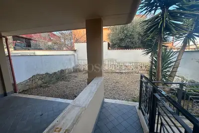 Villa Bifamiliare in vendita, via delle viole, Pomezia