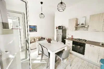 Palazzo in vendita, Via Madonna della Volta, Palermo