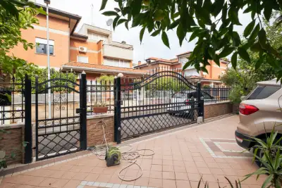 Villa in vendita, Via Spagna, Latina