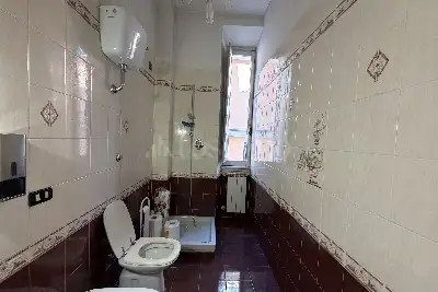 Palazzo in vendita, Via Casalmonferrato, Roma