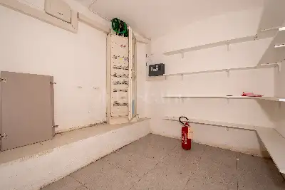 Negozio in vendita, Via Gerolamo Tiraboschi, 6, Milano