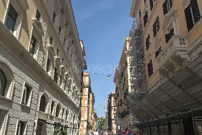 Casa in vendita, Via Collina, Roma