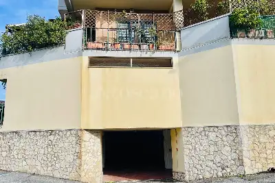 Box in vendita, Via Raffaele Lambruschini, Roma