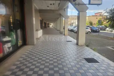 Negozio in vendita, Via Milazzo, Latina