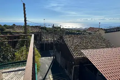 Casa Indipendente in vendita, Via Enrico Fermi, Aci Castello