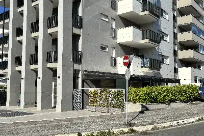 Negozio in vendita, Viale Gianluigi Bonelli, Roma