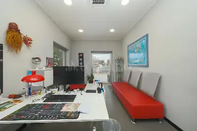 Stabile Uso Ufficio in affitto, Via Tiburtina , Roma