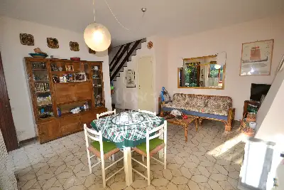 Villino a Schiera in vendita, Via Lago D'iseo, Santa Marinella