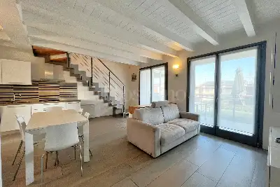 Casa in vendita, Lungolago Giuseppe Garibaldi, Peschiera del Garda