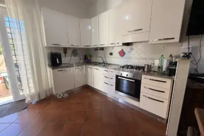 Casa in vendita, Via Rumenia, Pomezia