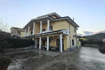 Villa in vendita, VIA MARTIRI DI NASSIRYA GERMANETO, San Floro