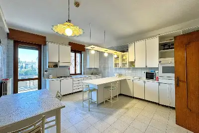 Casa in vendita, Viale della Repubblica, Peschiera del Garda