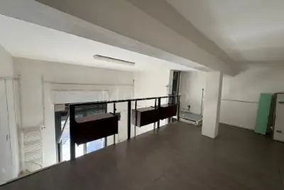 Negozio in vendita, Viale dei Promontori, Roma