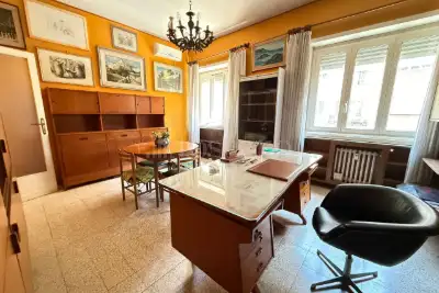 Casa in vendita, Via Edoardo Jenner, Roma