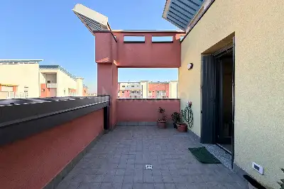 Casa in vendita, Via Senigallia, Milano