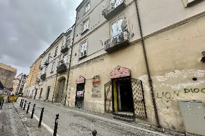 Negozio in vendita, Via Fratelli Giovanni e Giulio Pagano, Caserta