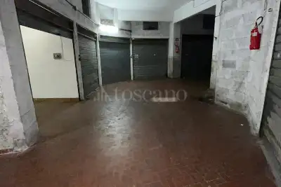 Box in vendita, Via degli Opimiani, Roma