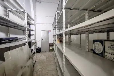 Negozio in vendita, Piazza Giovanni Paolo II , San Vito dei Normanni