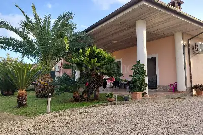 Villa Bifamiliare in vendita, Via San Giuseppe, Cisterna di Latina