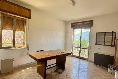 Palazzo in vendita, Via Alcide De Gasperi, Grottolella, Grottolella