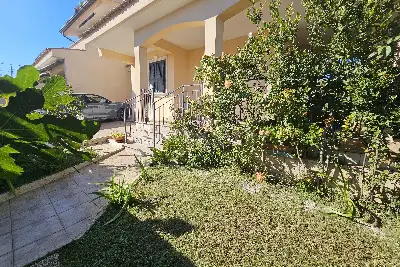 Villino a Schiera in vendita, via ticino, Anzio