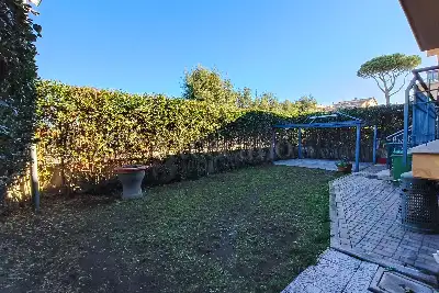 Villa Plurifamiliare in vendita, Via Anagnina, Roma