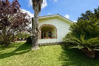 Villa in vendita, Via Tivoli, Nettuno