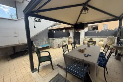 Villino a Schiera in vendita, Via Romana Vecchia, Ciampino