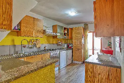 Casa in vendita, Via Carlo Cerrini, Cuasso al Monte