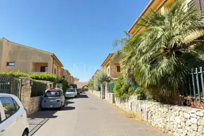 Villa in vendita, Via Sciacca, Siracusa