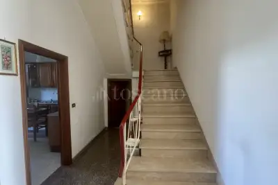 Casa Indipendente in vendita, Via dell'Alloro, Prato