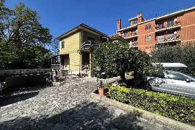 Villa in vendita, Via Roberto Paribeni, Roma