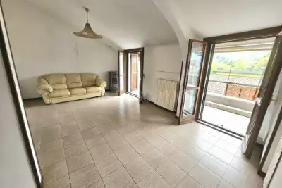 Casa Indipendente in vendita, Via Scuole, Nave