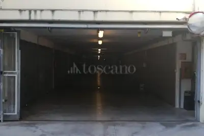 Box in vendita, Via Alberto Bergamini, Roma