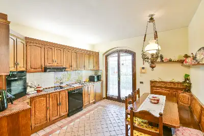 Villa in vendita, Via Edmondo De Amicis, Fino Mornasco