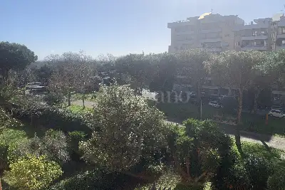 Casa in vendita, Piazzale Aldo Moro, Pomezia