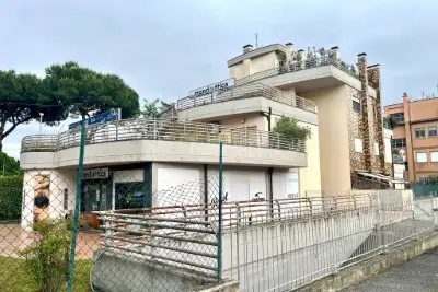 Box in vendita, Via Nomentana, Roma