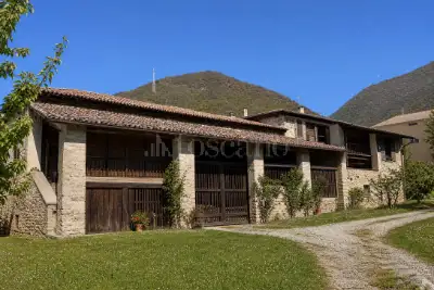 Casale in vendita, Via Monteclana, Nave