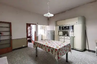 Casa in vendita, Via Roma, Chiusdino