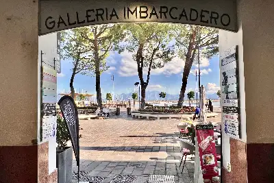 Negozio in vendita, Piazza Matteotti, Desenzano del Garda