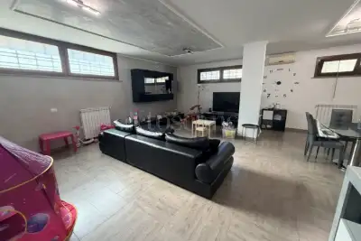 Casa Indipendente in vendita, Via Treviso, Pomezia