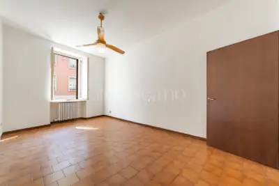 Casa in affitto, Via Piero della Francesca, Milano