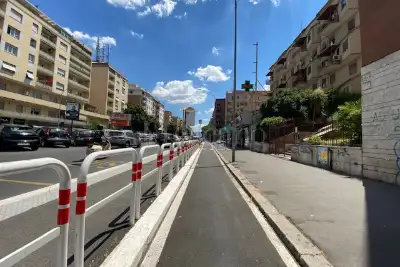 Casa in vendita, Via Tuscolana, Roma