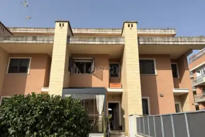 Villino a Schiera in vendita, Via Andrea Cascella, Roma
