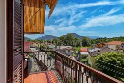 Casa in vendita, Via Taverna, Cugliate-Fabiasco