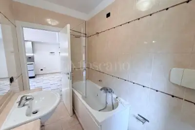 Casa in affitto, Via Budapest, Roma