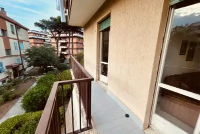 Casa in vendita, Via Zara, Pomezia