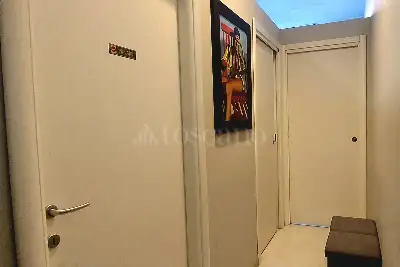 Negozio in affitto, Via dei Tulipani, Milano